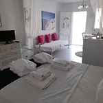 Sea Paradise Oia (Santorini)
