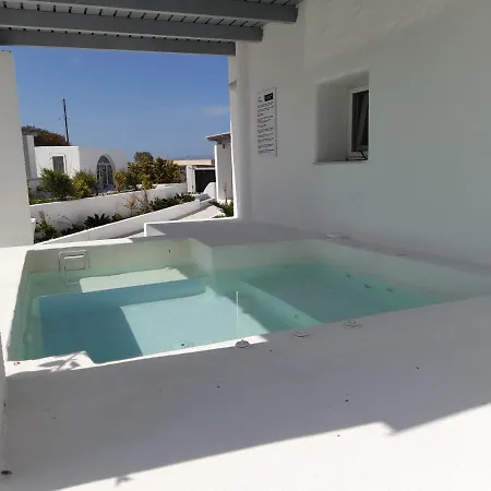 Sea Paradise Hotel 2*