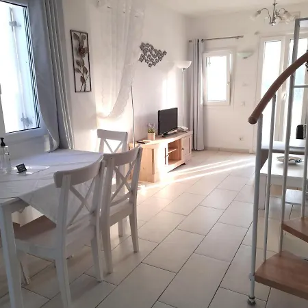Sea Paradise Villas Hotel 2*