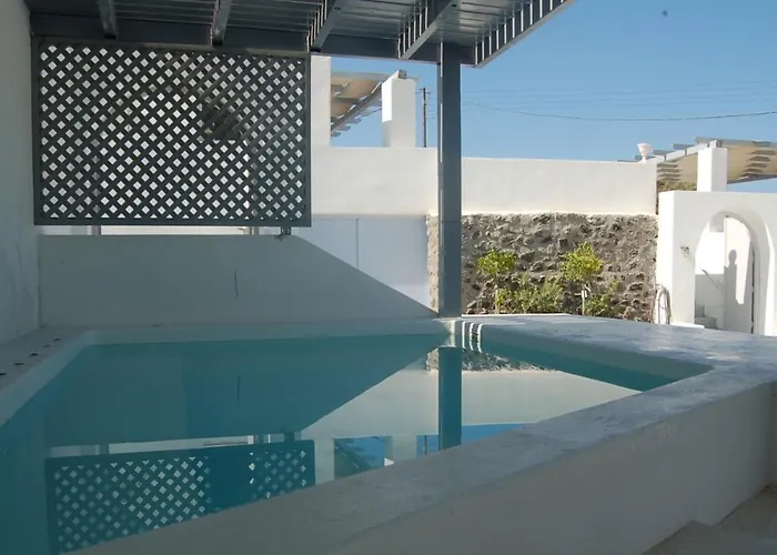 Sea Paradise Hotel 2*